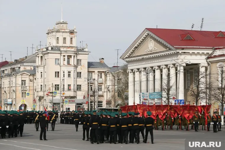 Из-за репетиций парада Победы в Кургане перекроют центральные улицы (архивное фото)