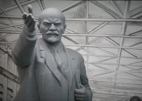 В свердловском городе сохранилась уникальная мозаика Ленина