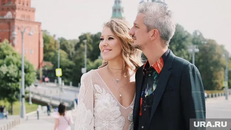 По словам Константина Богомолова, его свадьбу с Ксенией Собчак критикуют лишь злые и неискренние люди