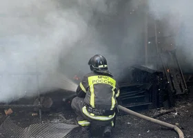 В Челябинске МЧС спасло из жуткого пожара в квартире двоих человек