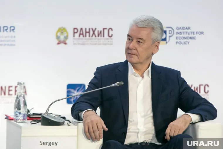 Сергей Собянин напомнил, что в Москве 50% населения находится вне зоны заражения