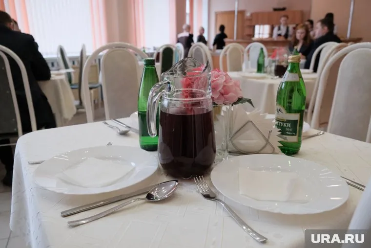 Пандемия ударила по общепиту — в Кургане распродают кафе