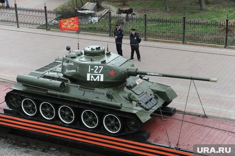 В Салехард привезут новый танк (архивное фото)