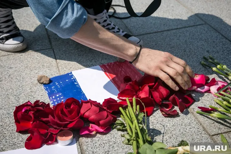 В списке погибших во Франции - новые имена