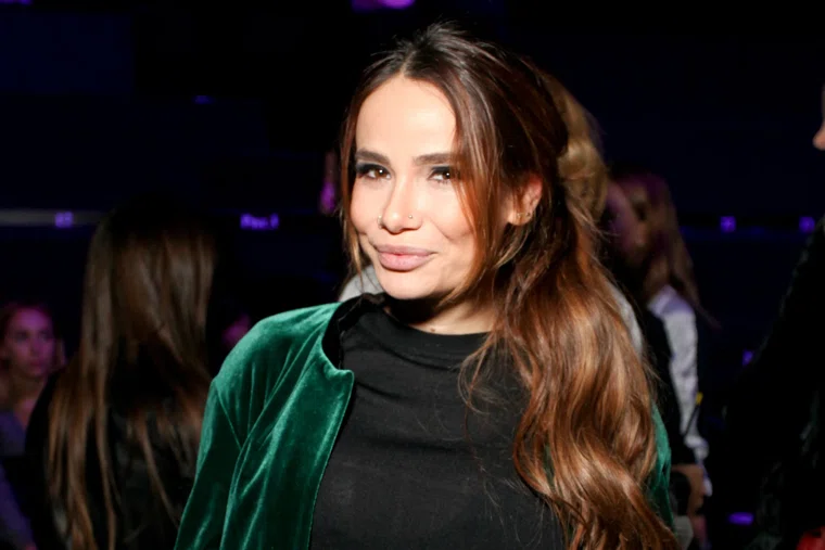 Айза выйдет замуж вот уже в третий раз