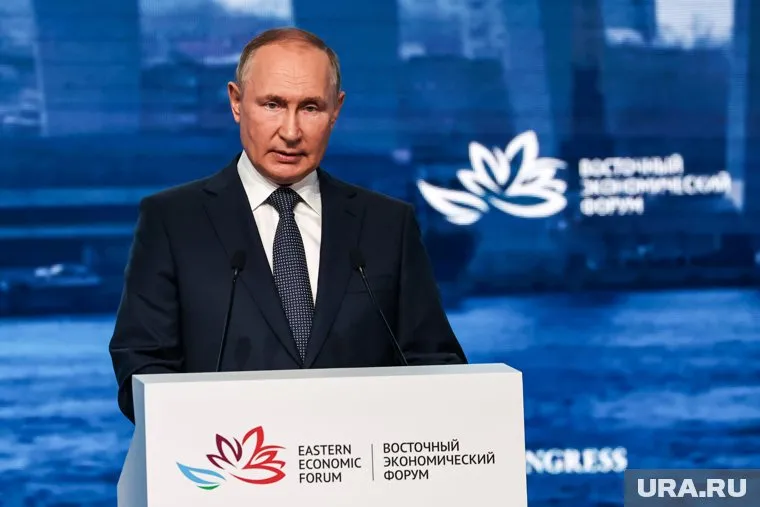 Путин обсудит с юристами необходимость указа