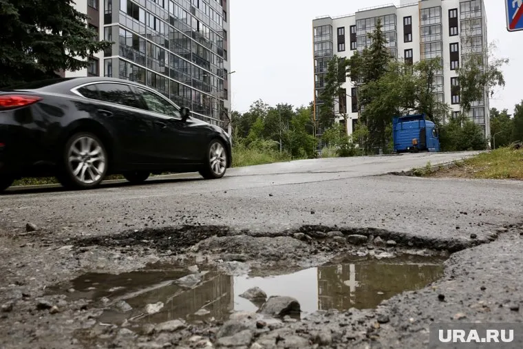 В Челябинске за неделю отремонтировано свыше 800 квадратных метров ям