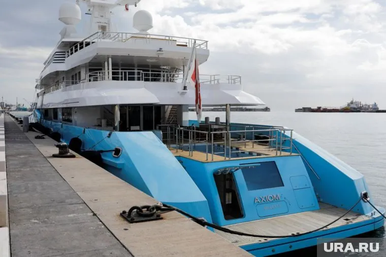 По документам яхта Axioma принадлежит компании, зарегестрировнаной на Британских Виргинских островах