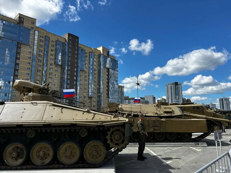 Выставка техники НАТО в Челябинске