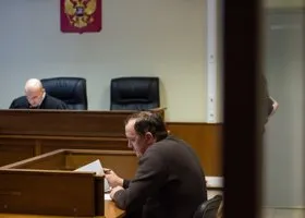 Угонщик самолета «Аэрофлота» все еще не доехал до Екатеринбурга