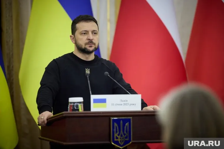 Зеленский должен уйти в отставку, чтобы конфликт закончился, считает Анджело д’Орси