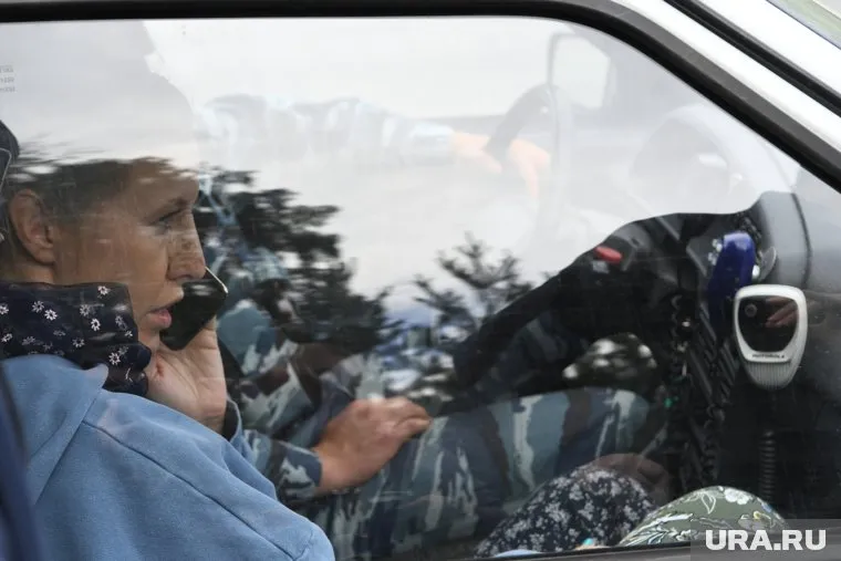 Появилось видео столкновения Mercedes, в котором ехала Собчак, и другого автомобиля в Краснодарском крае