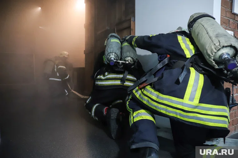 Завод по производству туалетной бумаги загорелся в Бердске