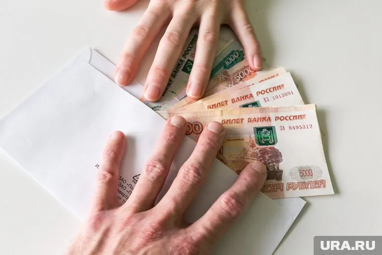 Россияне получат прибавки из-за увеличения МРОТ