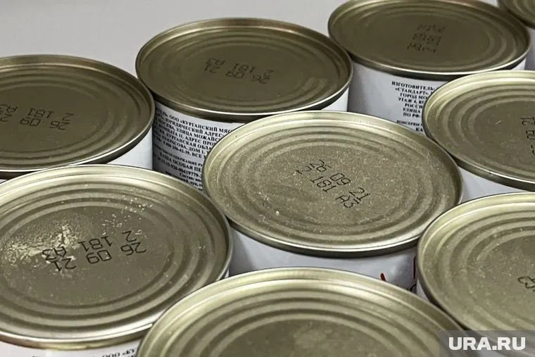 В Гыде учеников кормили консервами из неизвестного сырья