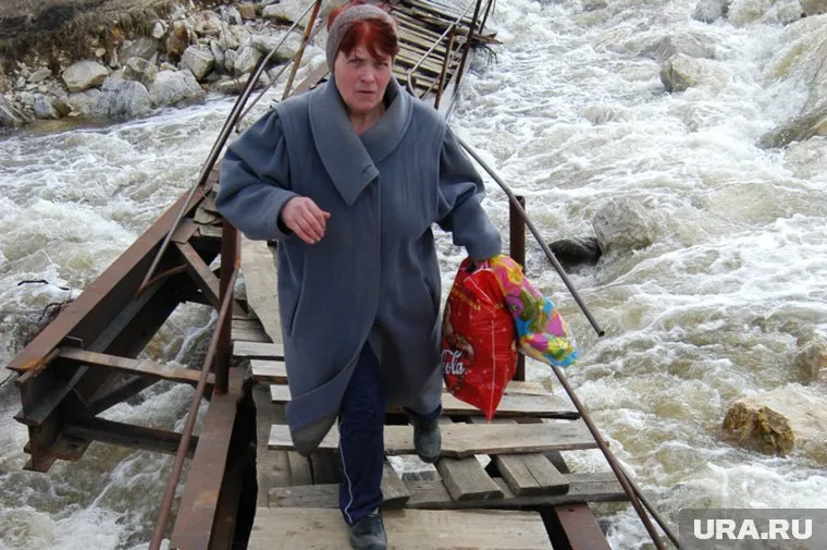 В Нижней Салде тонут жилые дома