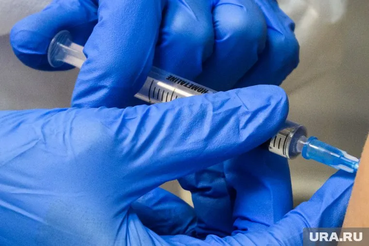 После «укола красоты» мужчине понадобилась помощь хирургов