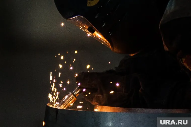 Возгорание могло начаться из-за искры при сварке