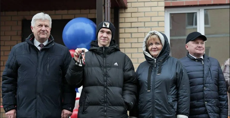 На строительство жилья для этой категории было потрачено 5.8 млрд рублей 