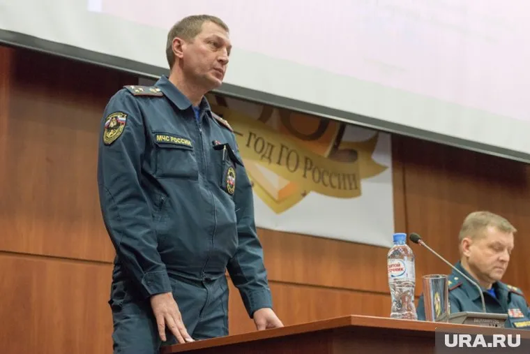 Макаров хочет повести спасотряд за собой