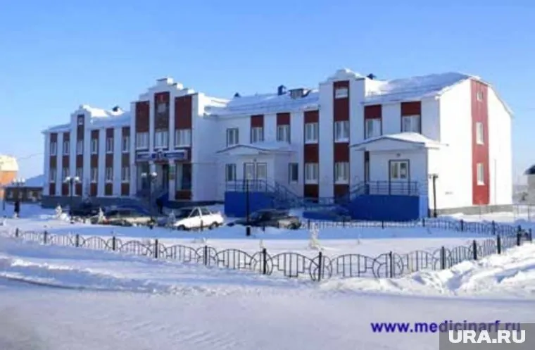 Аксарковскую ЦРБ проверяют следователи из-за смерти пациента в очереди на прием к врачу