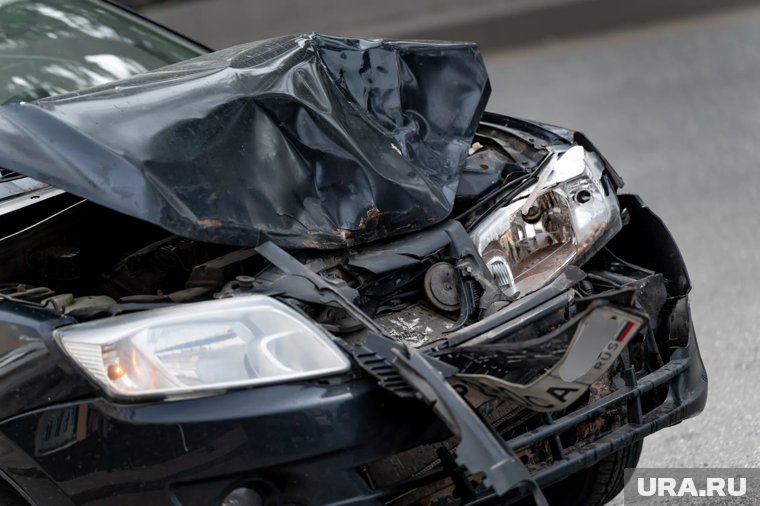 Погибла женщина, пострадали трое взрослых и ребенок: стали известны подробности ДТП под Курганом. Видео