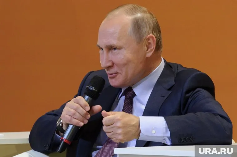 Жители РФ больше всего доверяют президенту