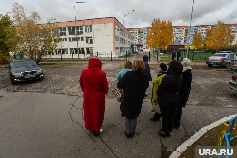 В общей сложности людей эвакуировали из 37 учреждений