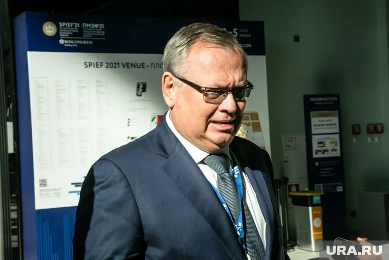 Снижение ключевой ставки в ближайшее время простимулирует кредитование, заявил Андрей Костин