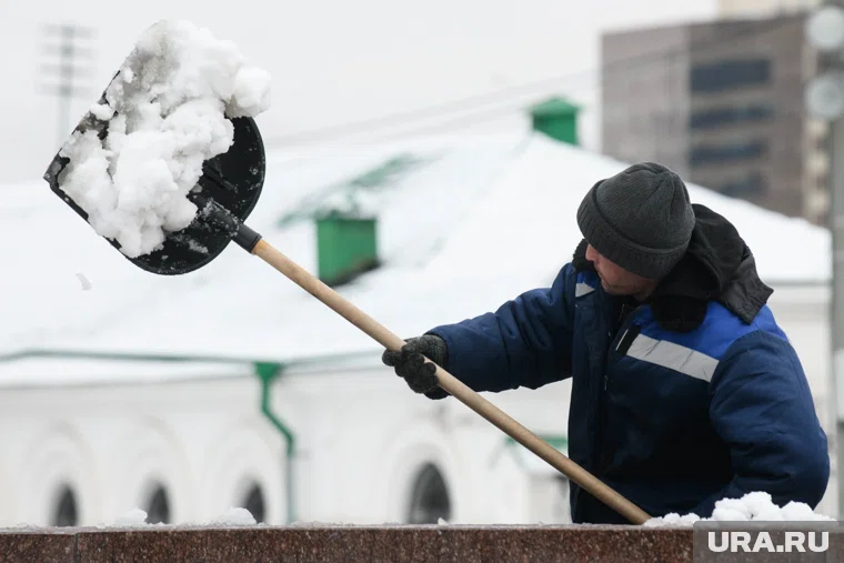 По данным Жилкома Санкт-Петербурга, дворникам дважды индексировали зарплаты