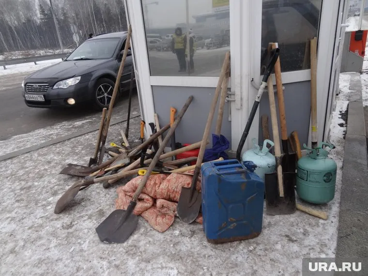 Злоумышленник подбросил под машину канистру с ГСМ