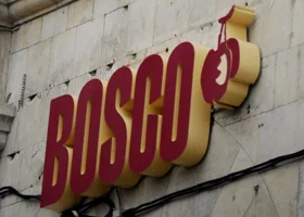 Спонсор российских олимпийцев ликвидировал фирму, владевшую магазинами по всей стране