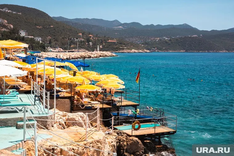 По данным РСТ, отдохнуть в Турции этим летом можно за 100 тысяч рублей на двоих
