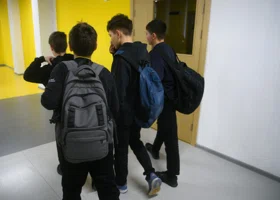 Мэр из ЯНАО приготовил своей маме на завтрак ванильные палочки