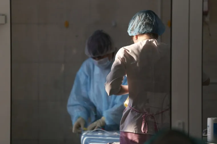 Депутат областной думы Александр Ильтяков в центре переливания крови. Курган 