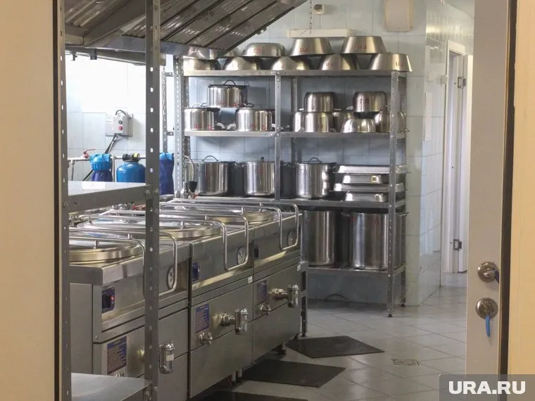 «Глобусресурс» поставляет питание в 15 школ Екатеринбурга