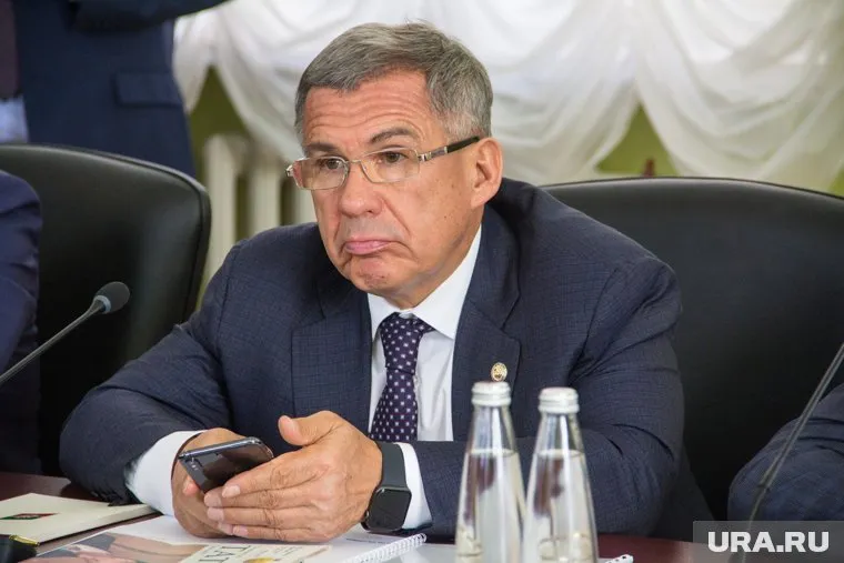 Рустам Минниханов предложил переписать поправку к основному закону страны из-за формулировок