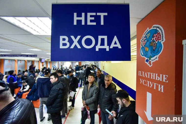 НА Ямале деятельность мигрантов ограничили во многих значимых сферах