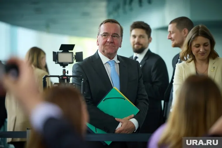 Германия стремиться поддерживать своих украинских друзей, заявил Борис Писториус