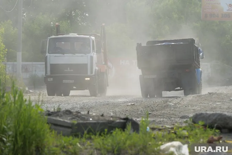 В поселке Придорожный жители недовольны увеличением потока грузовиков, которые объезжают пункт весового контроля (архивное фото)