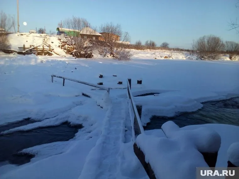 Зимой перейти на другой берег стало проще
