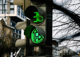 Режим работы светофора изменится в Заозерном микрорайоне Кургана