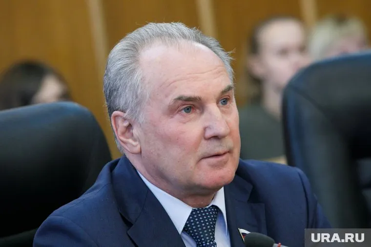 Депутат Николай Езерский за полгода ни разу не выступил в Госдуме