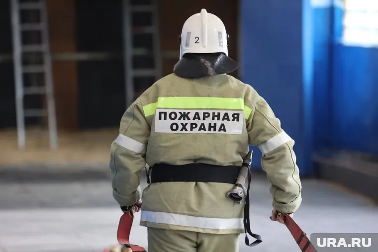На «Синарском трубном заводе» (СинТЗ) произошло возгорание кровли