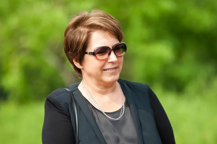 Открытие именной скамейки Наины Ельциной на набережной реки Исеть. Екатеринбург