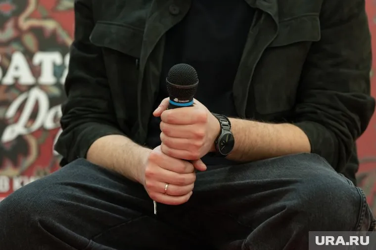 Подарок исполнитель сделал для фанатов, не успевших купить билет на его выступление