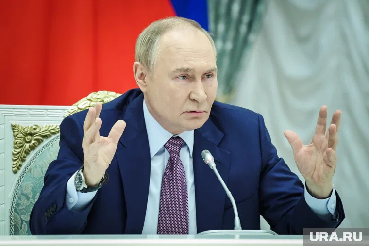 Президент Владимир Путин предупредил банки на фоне изменений условий выдачи семейной ипотеки