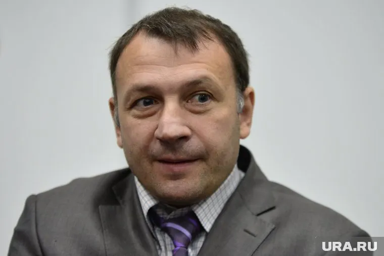Кандидат от "Правого дела" Оксана Дмитриева берет в команду мэра Арамили Владимира Герасименко (на фото)