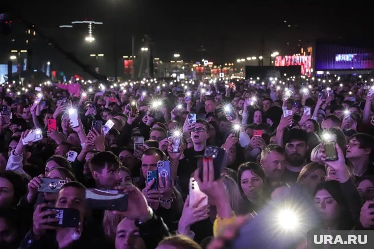 Кадышева ставит условие: на концертах только с сыном Григорием