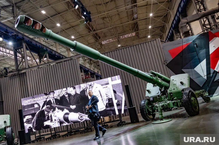 Специально для главы государства на производстве развернули выставку